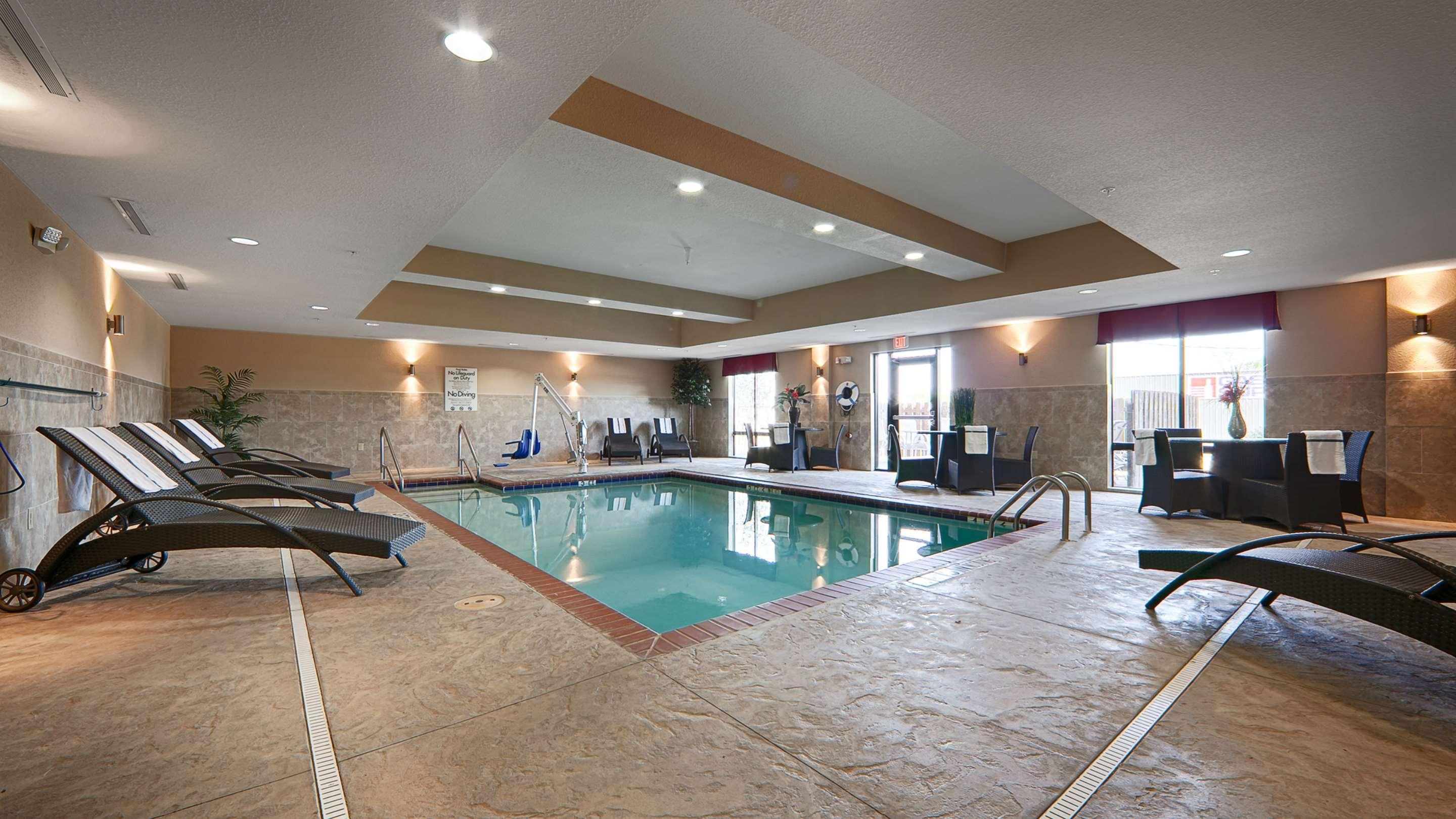 Best Western Plus & Cushing