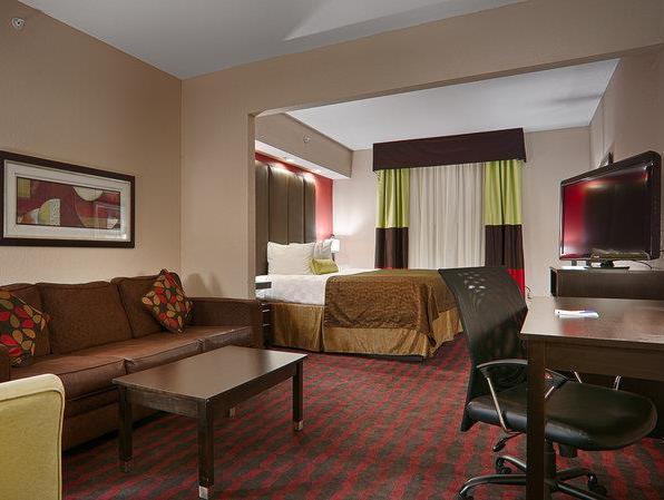 Best Western Plus & 3*